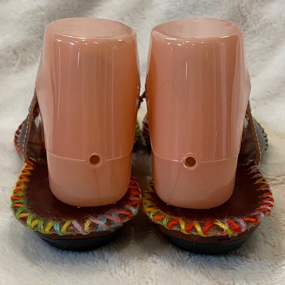 Corkys Antiqua Leather Hand-Painted Boho Toe Post Thong Sandals Size 7 VGC - Picture 4 of 11